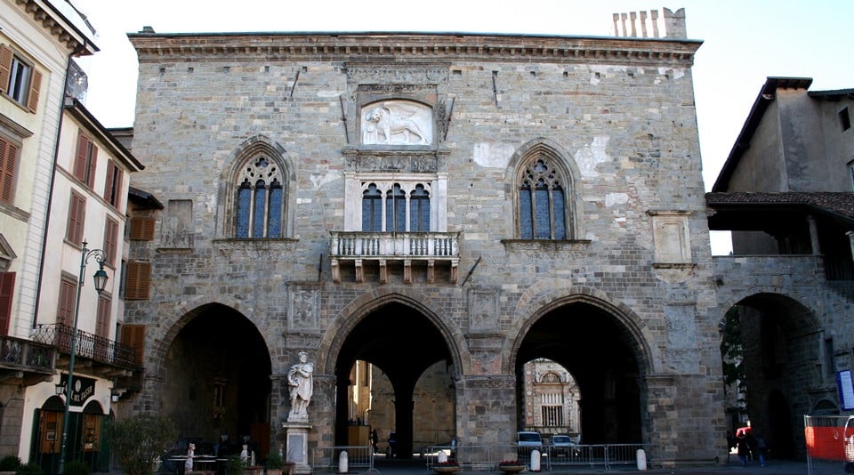 Palazzo-Vecchio-della-Ragione_cr.jpg