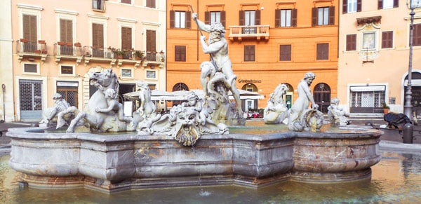 Фонтан Нептуна на площади Навона в Риме