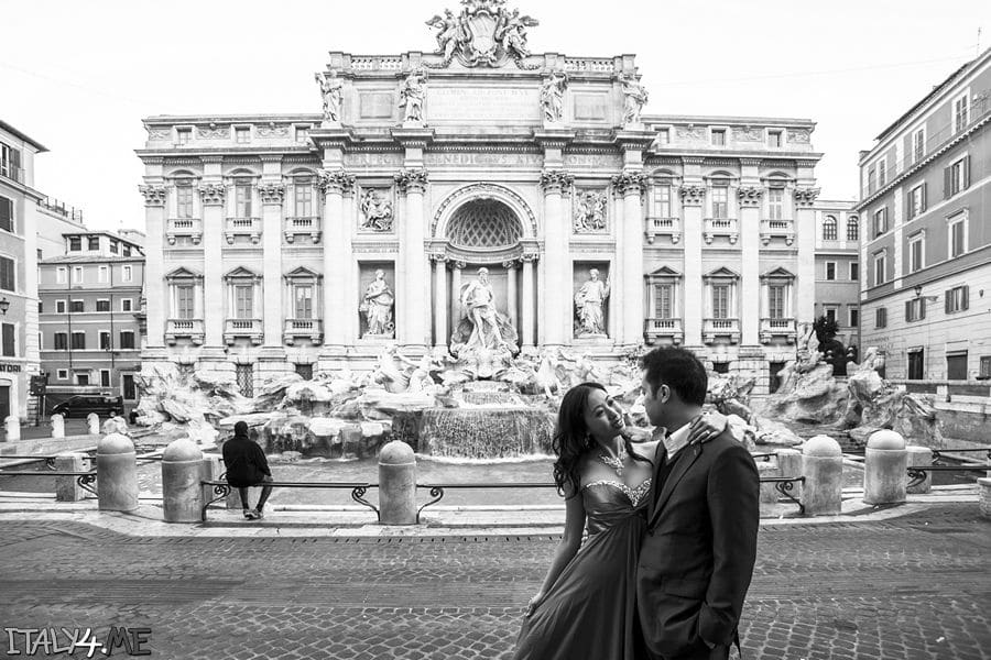 Фонтан де треви в Риме - свадебная фотосессия в Италии
