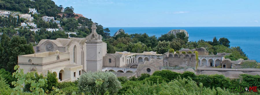 Монастырь Сан Джакомо на острове Капри в Италии