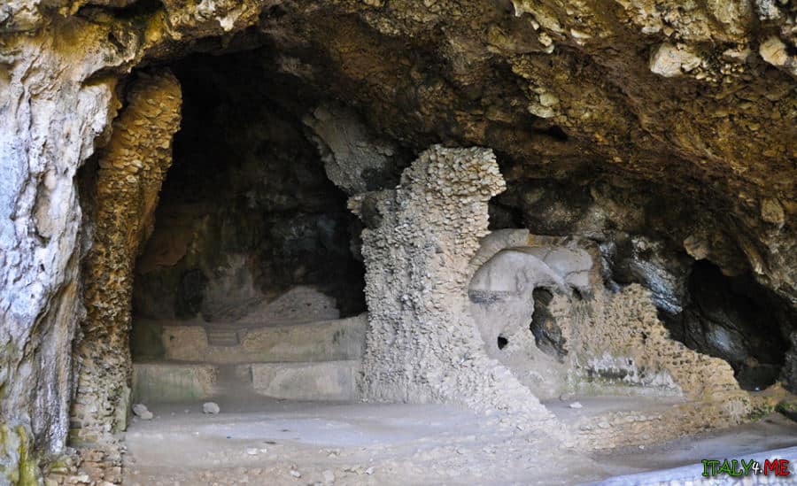 Пещера Великой Матери на острове Капри