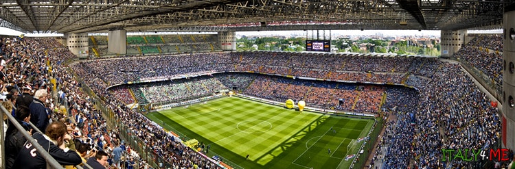 Трибуны стадиона Сан Сиро Джузеппе Меацца в Милане