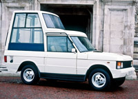 Первый папамобиль марки Range Rover в Ватикане