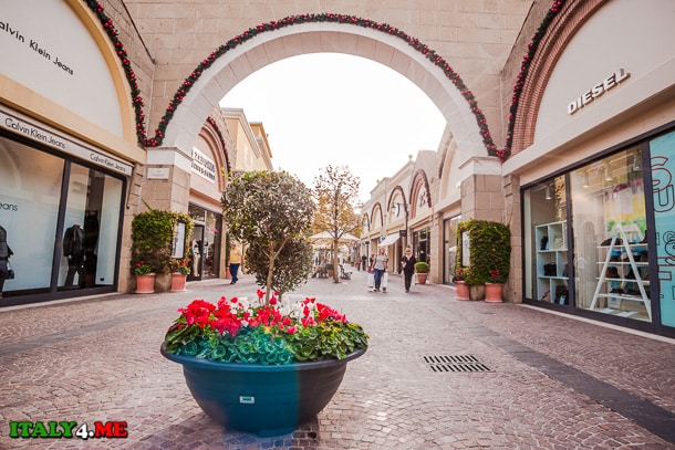 Burberry castel romano shop designer outlet