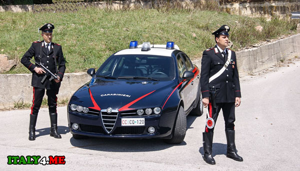Итальянская полиция и карабинеры