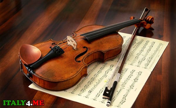 Страдивари скрипка