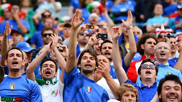 Итальянские футбольные фанаты