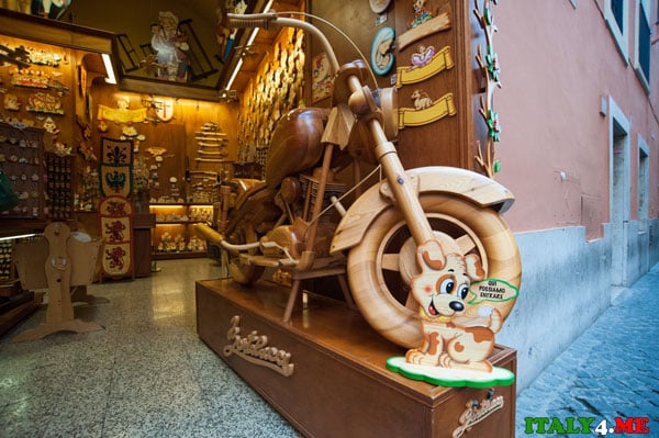 магазин Пиноккио Буратино в Риме