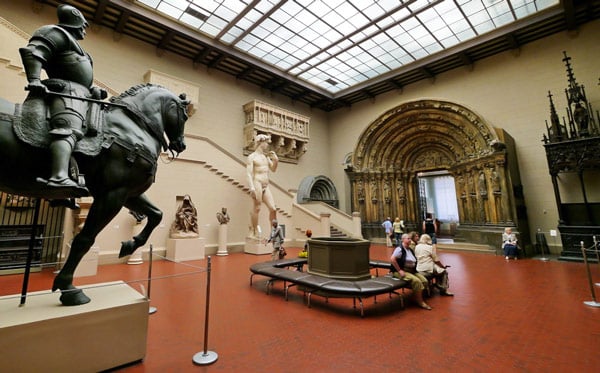 Пушкинский музей в Москве итальянский дворик статуя Давида Микеланджело