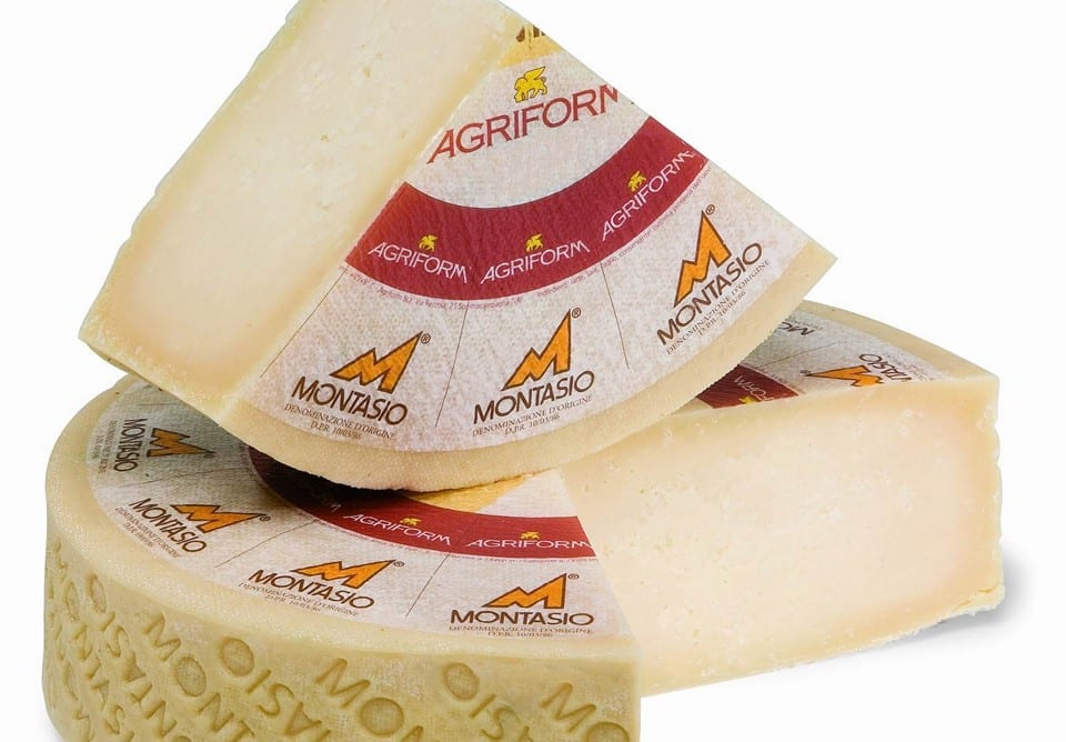 Цена сыра в Италии колеблется от 10 до 17 Евро за 1 кг