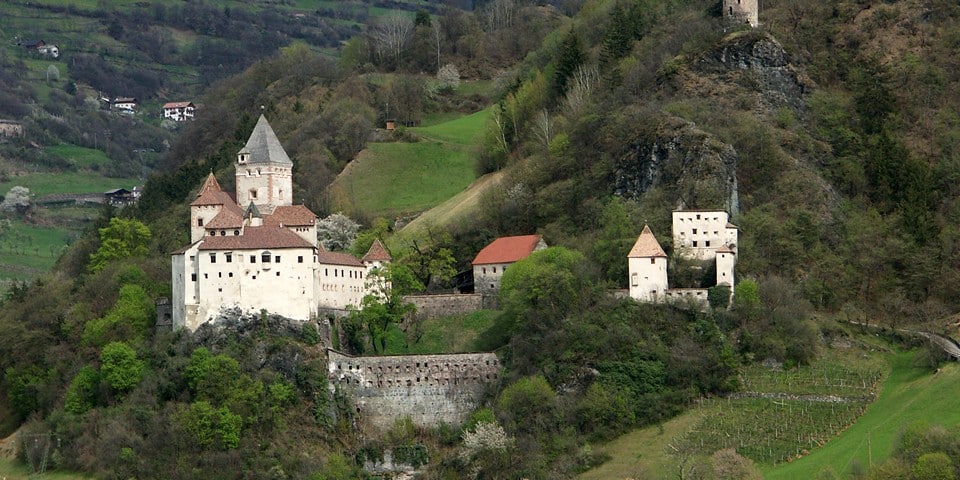 Замок Тростбург