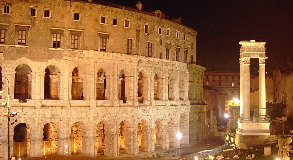 Театр Марцелла в Риме