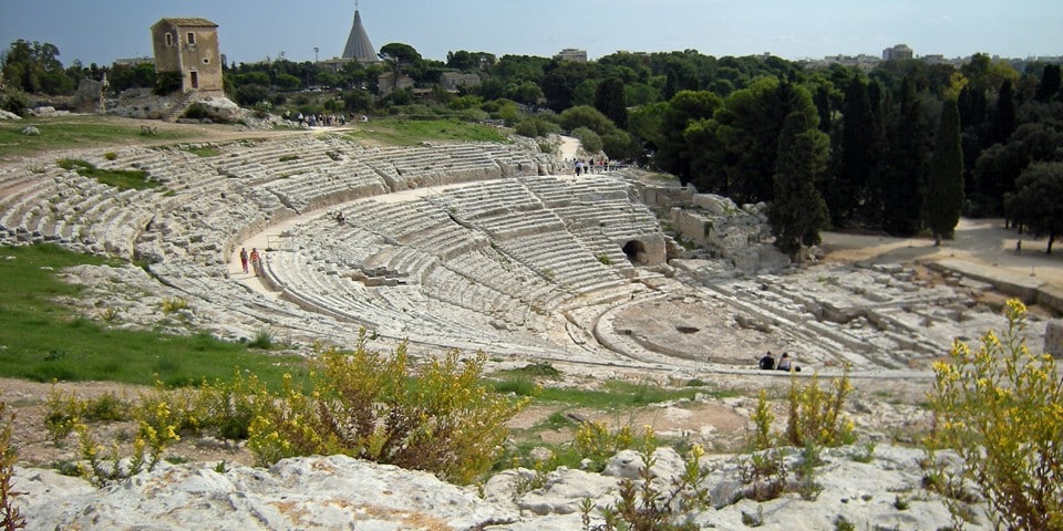 руины Греческого театра