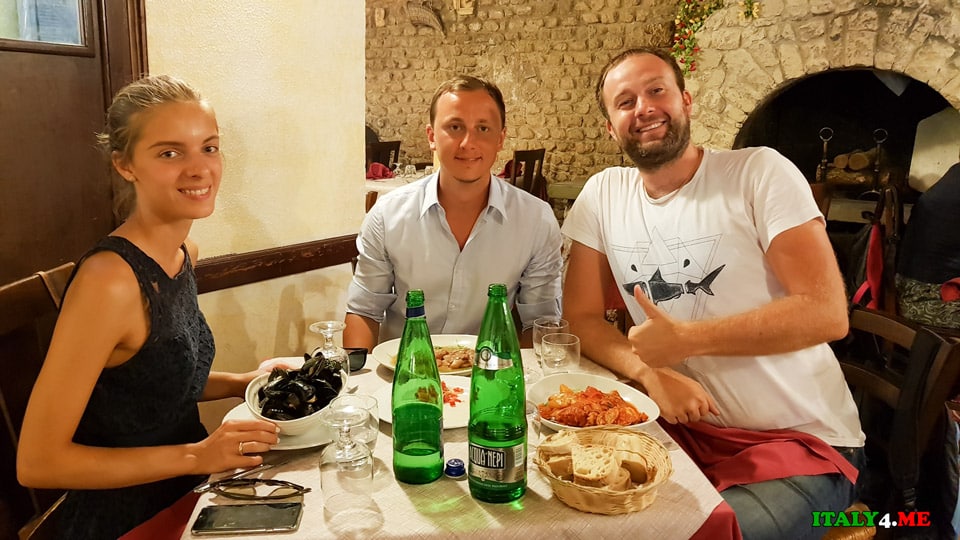 Артур и Яна Якуцевич за обедом в римском ресторане Импичетта