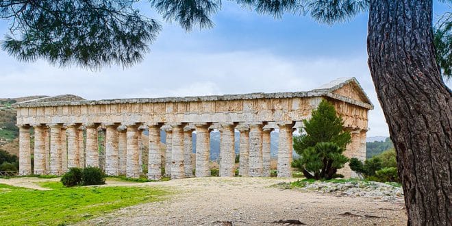 Древний город Сегеста на Сицилии