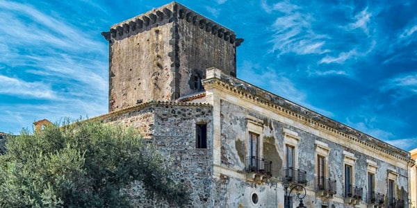 Замок Шисо (Castello di Schisò) в Джардини Наксос
