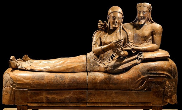 этрусский саркофаг супругов из некрополей в Черветери музей вилла Джулия