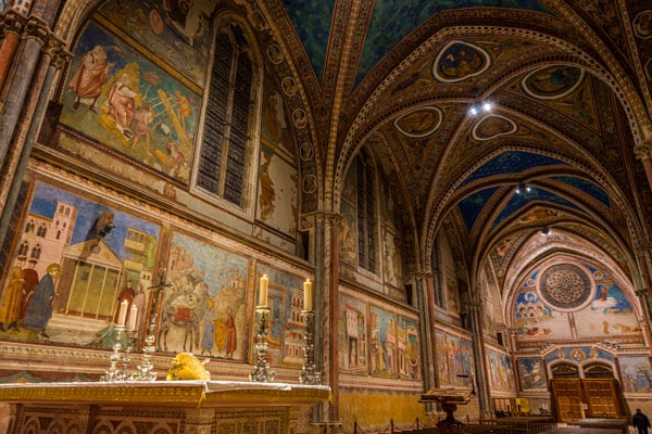 Фрески Джотто в базилике святого Франциска в Ассизи