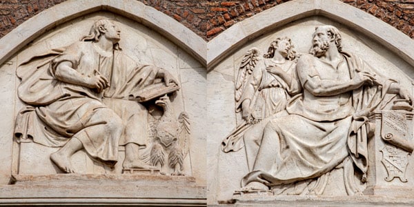 мраморные барельефы изображающие евангелистов Иоанна и Матфея