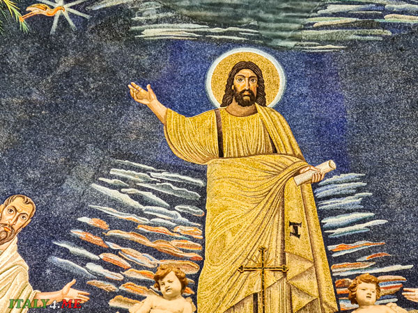 мозаика Бог, одетый в золотые одежды со свитком Закона в руке базилика Космы и Дамьяна Рим