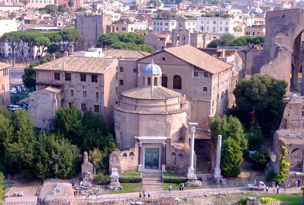 первый храм в Риме, посвящённый святым Восточной церкви - братьям-близнецам Косме и Дамиану