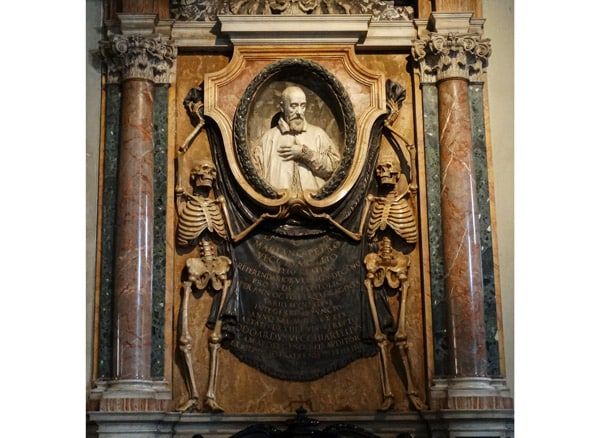 мемориал кардинала Мариано Пьетро Веккьярелли базилика Сан-Пьетро-ин-Винколи в Риме