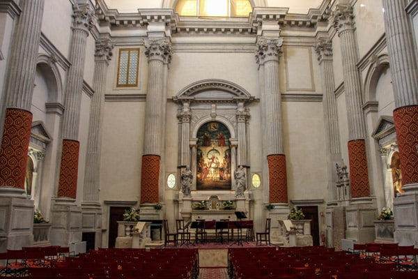 Интерьер церкви Сан Видаль в Венеции